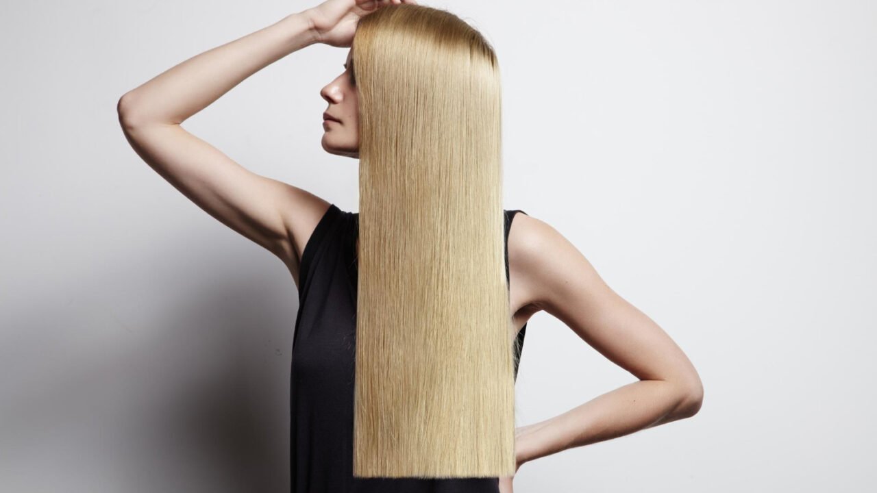 ACQUACOCO transforma el cabello desde el interior, aportando hidratación, reparación, brillo, suavidad y control del encrespamiento con tratamientos profesionales basados en el poder del coco.